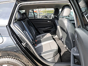 Volkswagen Golf VIII Variant GOAL 2,0 l TDI DSG 4 navigation