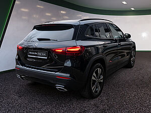 Mercedes-Benz GLA 180 Progressive 4 navigation