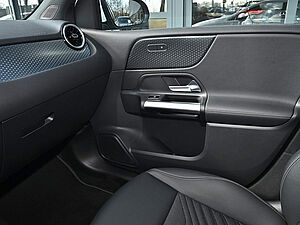 Mercedes-Benz B 200 d Progressive 15 navigation