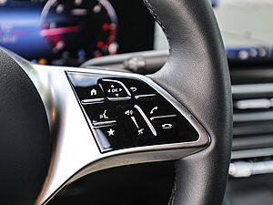Mercedes-Benz V 300 d AVANTGARDE Lang 17 navigation