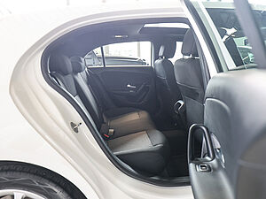 Mercedes-Benz A 250 e 4 navigation