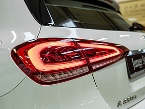 Mercedes-Benz A 250 e Progressive 29 navigation