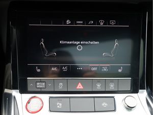 Audi e-tron S quattro 19 navigation