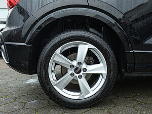 Audi Q2 35 TFSI S Line Black 5 navigation