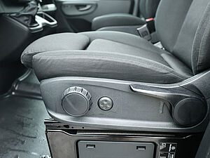 Mercedes-Benz Sprinter 317 CDI Behindertentransport Tourer L2H2 11 navigation