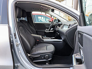 Mercedes-Benz GLA 180 Progressive Advanced 2 navigation