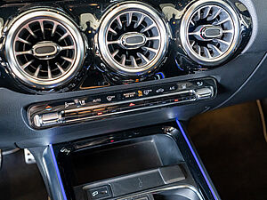 Mercedes-Benz B 250 e AMG Sport 12 navigation