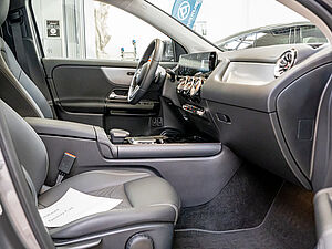 Mercedes-Benz GLA 250 e Style 2 navigation