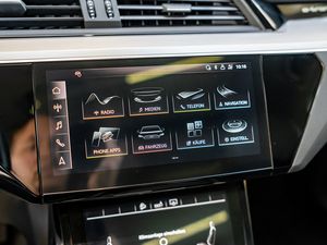Audi e-tron 55 quattro advanced AHK Standhz. LED P 11 navigation