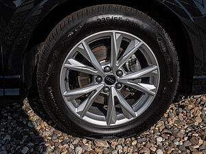Audi Q3 35 TDI S line 5 navigation