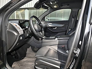 Mercedes-Benz EQC 400 4M 10 navigation