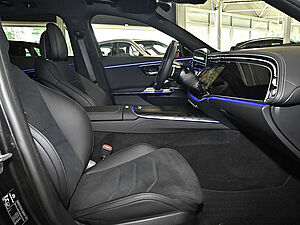 Mercedes-Benz E 220 d 4M T AMG Sport Premium Superscreen 3 navigation