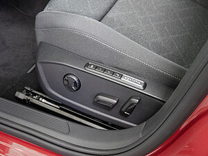 Volkswagen Golf VIII Variant Life 2.0 TDI DSG 30 navigation