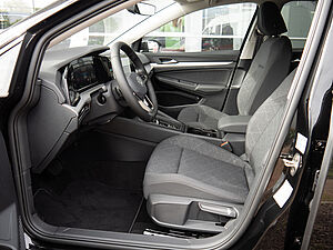 Volkswagen Golf VIII Variant Life 2.0 TDI DSG 11 navigation