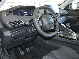 Peugeot 5008 Allure PT130 18 navigation