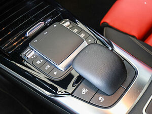 Mercedes-Benz A 35 AMG 4M 16 navigation