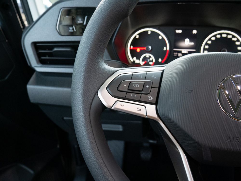 VW Caddy 2.0 TDI DSG 2-Zonen-Klima Navi LED  Autoland - Deutschlands  größter Autodiscounter