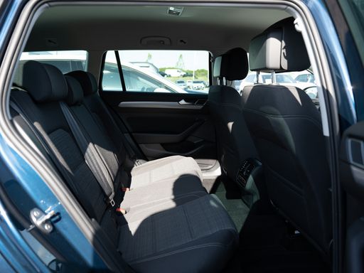 Volkswagen Passat Variant Business 2.0 TDI DSG AHK Absta 7
