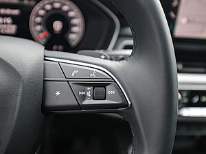 Audi A4 Avant S line 35 TFSI S tronic 18 navigation
