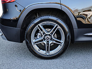 Mercedes-Benz GLB 200 GLB 200d AMG Line 5 navigation