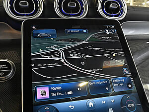 Mercedes-Benz GLC 300 d 4M AMG Sport Advanced Plus 11 navigation
