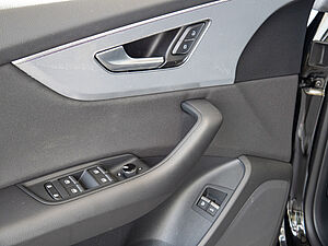 Audi Q8 55 TFSI e quattro 30 navigation