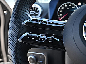 Mercedes-Benz GLA 220 4M AMG Line 17 navigation