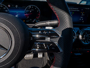 Mercedes-Benz CLA 200 Coupé AMG Line 15 navigation