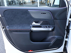 Mercedes-Benz GLB 200 AMG Line 29 navigation