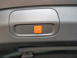 Peugeot 408 GT HYBRID 136 e-DSC 22 navigation