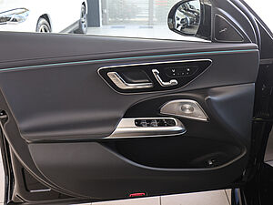 Mercedes-Benz E 53 AMG Hybrid 4M+ 31 navigation