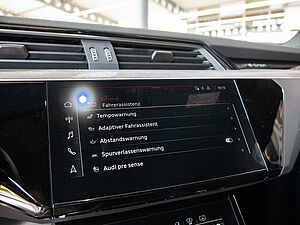 Audi Q8 e-tron Q8 S line 50 e-tron quattro 15 navigation