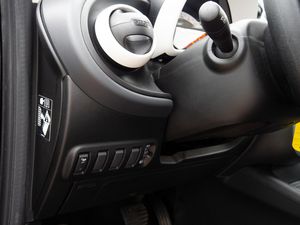 Smart fortwo coupe EQ DAB Klima Tempomat Bluetooth 24 navigation