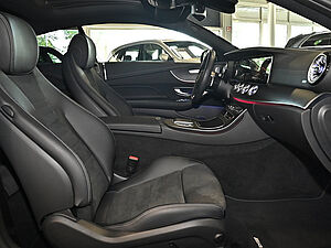 Mercedes-Benz E 200 Coupé AMG Line 2 navigation