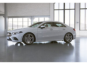 Mercedes-Benz A 200 Limo AMG 12 navigation