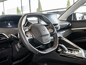 Peugeot 3008 Active Pack PT130 18 navigation