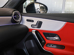 Mercedes-Benz A 35 AMG 4M 18 navigation