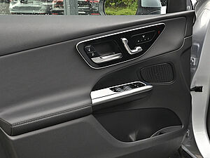 Mercedes-Benz GLC 300 e 4M Avantgarde Advanced Plus 22 navigation
