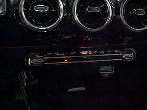 Mercedes-Benz A 250 e Progressive 13 navigation