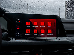 Volkswagen Golf VIII GTI Clubsport 2.0 TSI DSG 11 navigation