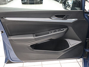 Volkswagen Golf VIII Goal 2,0 l TDI DSG 32 navigation