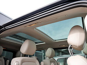 Mercedes-Benz V 300 d 4M Exclusive Edition Lang AMG 12 navigation