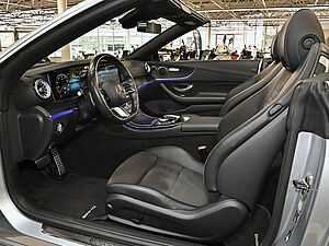 Mercedes-Benz E 200 Cabrio AMG Line 10 navigation