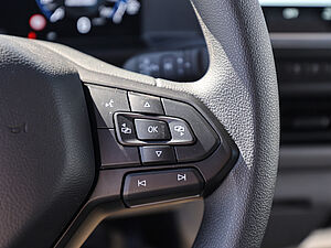 Volkswagen T7 Kasten 2.0 TDI 19 navigation