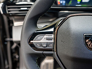 Peugeot 408 GT HYBRID 136 e-DSC 13 navigation