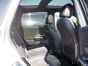 Mercedes-Benz B 200 AMG Line 10 navigation