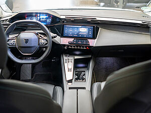 Peugeot 308 SW Allure PureTech 130 EAT8 6 navigation