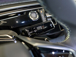 Peugeot 3008 GT HYBRID 136 e-DSC6 NEUES MODELL 17 navigation