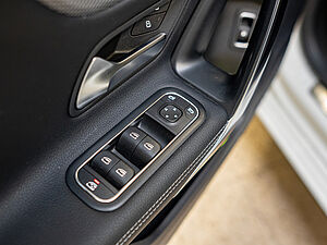 Mercedes-Benz A 250 e Progressive 27 navigation
