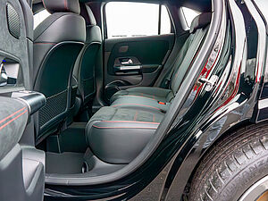 Mercedes-Benz GLA 180 Edition AMG Line 6 navigation